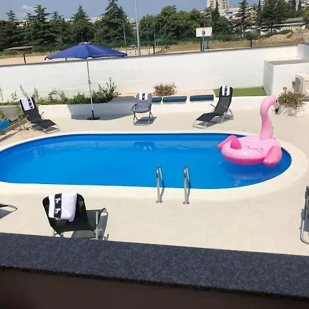 House With A Swimming Pool - 14133 Vikendica *