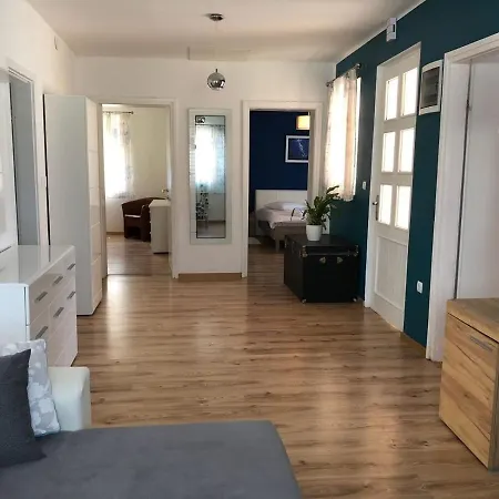 House With A Swimming Pool - 14133 Semesterbostad *