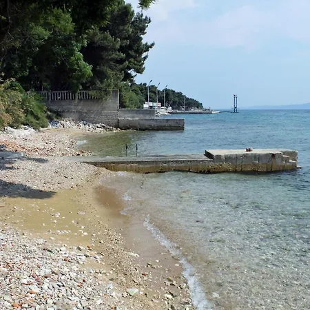 House With A Swimming Pool - 14133 *