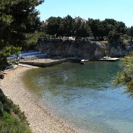 House With A Swimming Pool - 14133