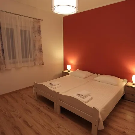 House With A Swimming Pool - 14133 Zadar